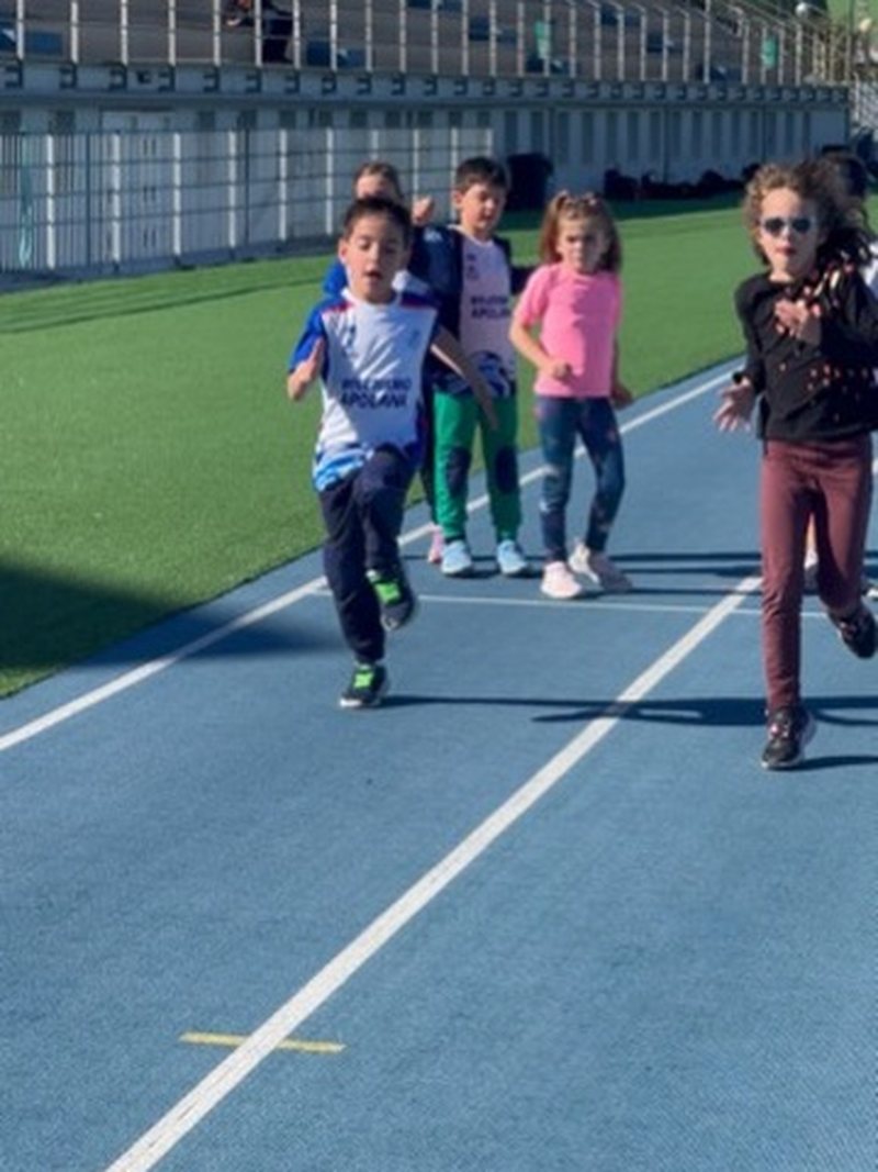 Entrenamiento del programa municipal de atletismo