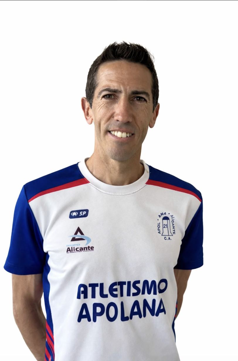 Retrato del entrenador de La Tribu